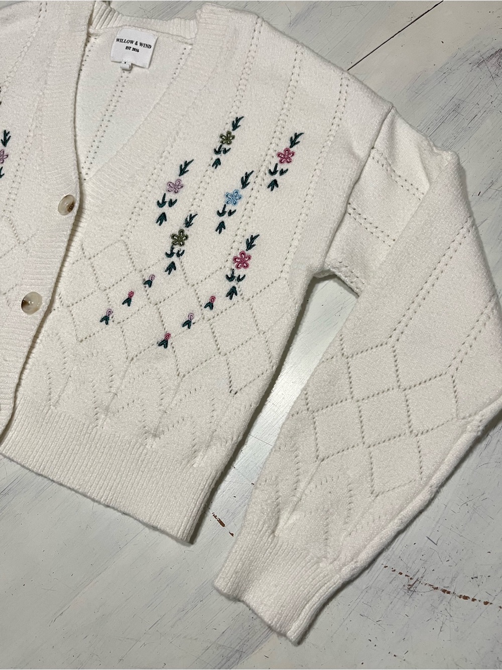 Willow & Wind Ultra Soft Embroidered Floral Knit White Cropped Cardigan Sweater - Picture 2 of 6